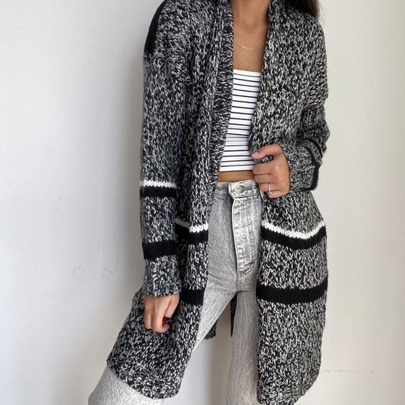 RD Style Sweaters - NWT RD Style long chunky knit gray cardigan